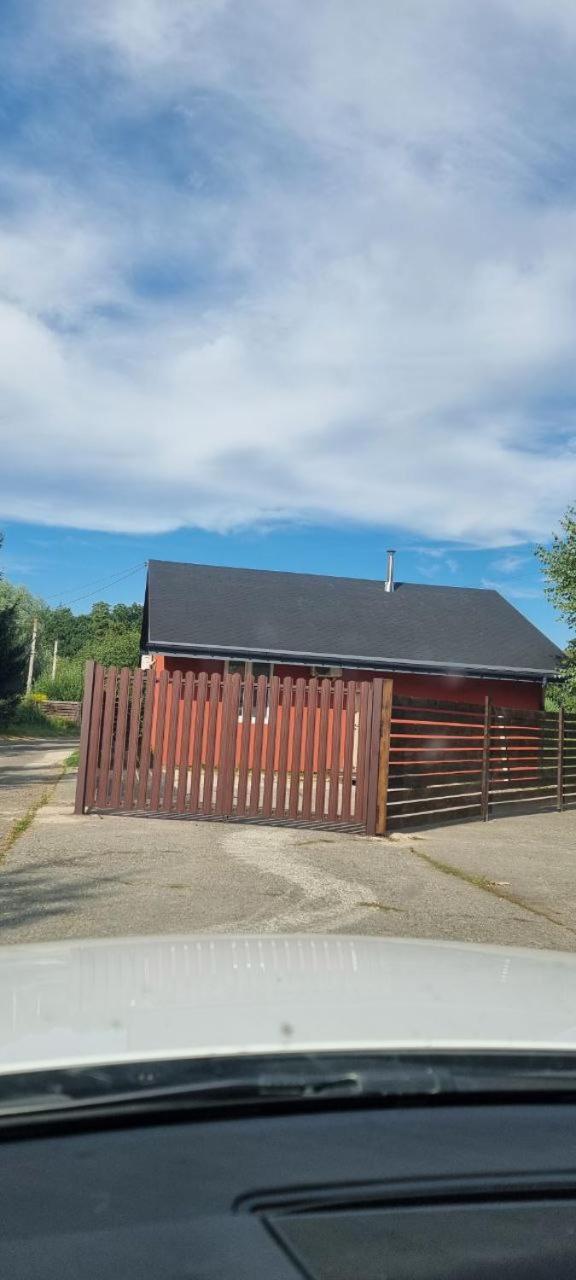 Hostal Dacha Club Novyye Bezradichi Exterior foto